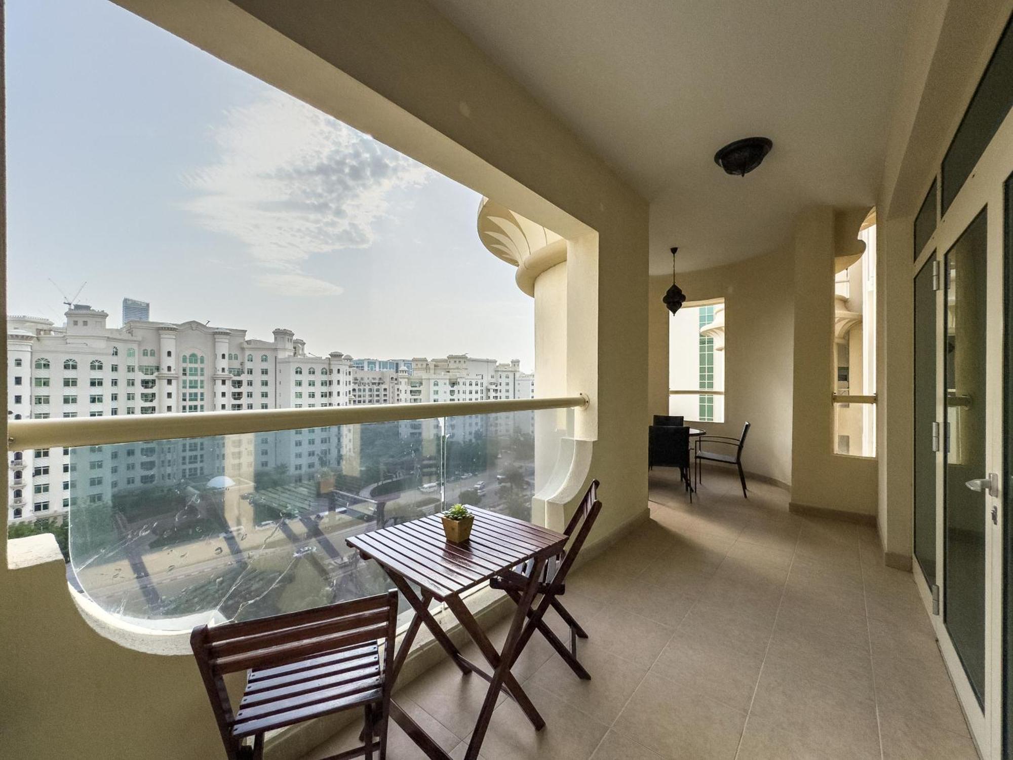 Beachfront 2br - Private In Palm Jumeirah *