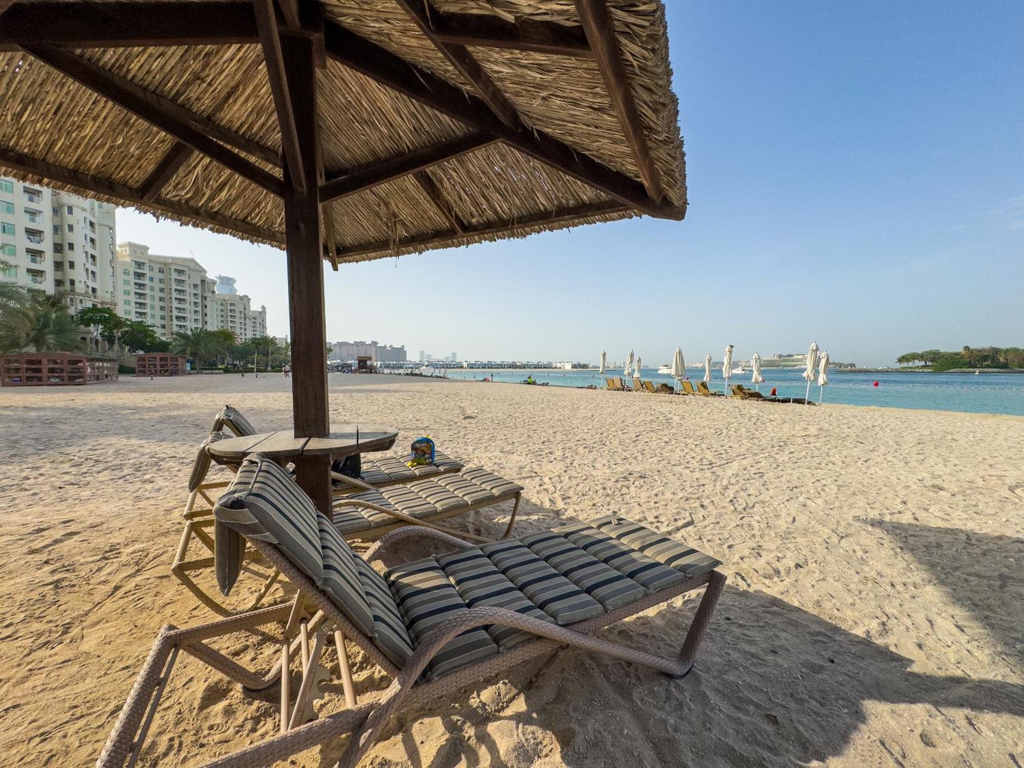 Apartment Beachfront 2br - Private In Palm Jumeirah