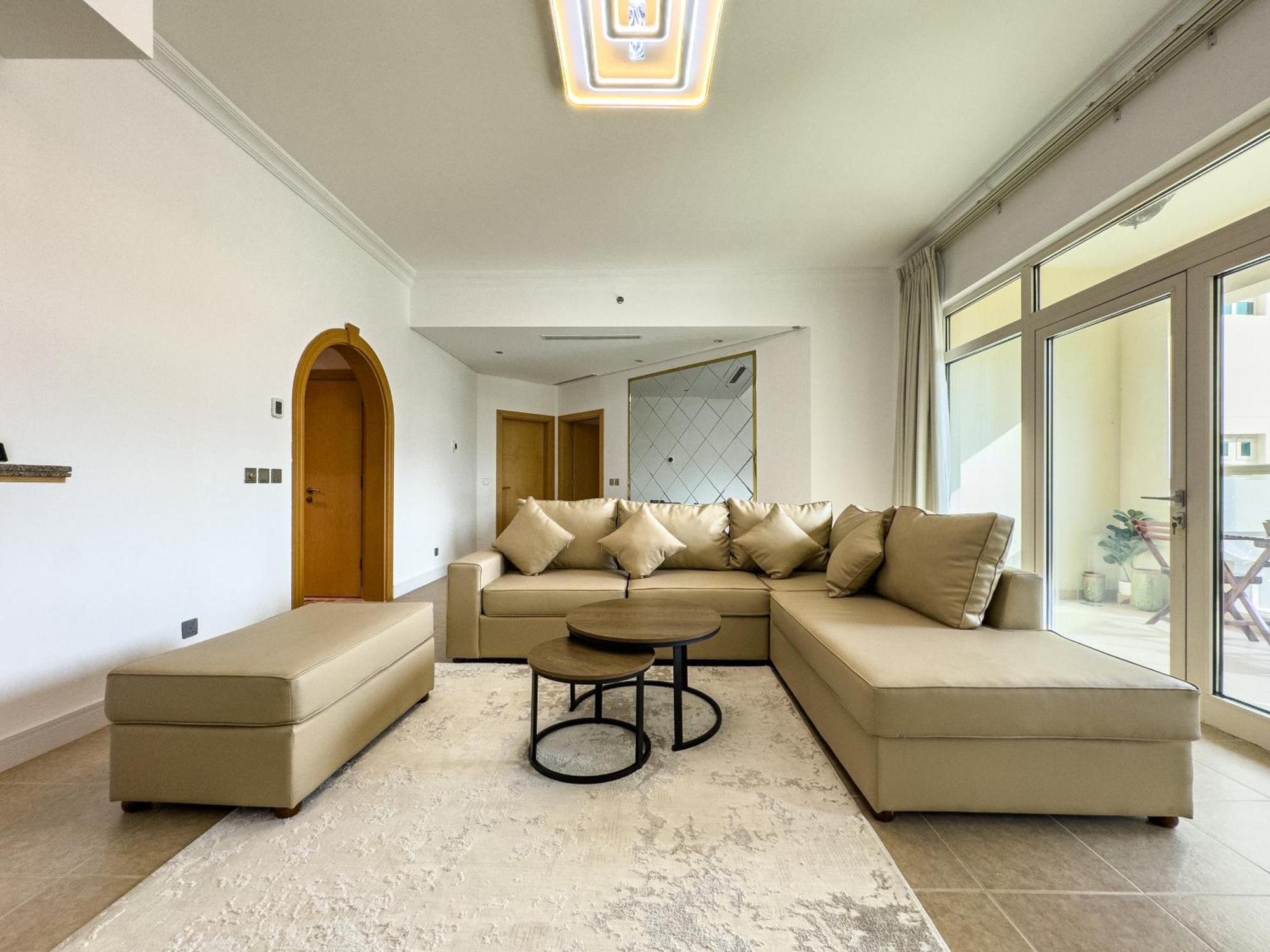 Beachfront 2br - Private In Palm Jumeirah Apartment *