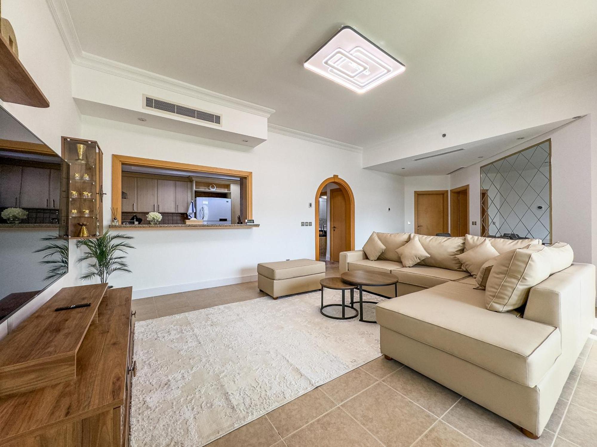 Beachfront 2br - Private In Palm Jumeirah *
