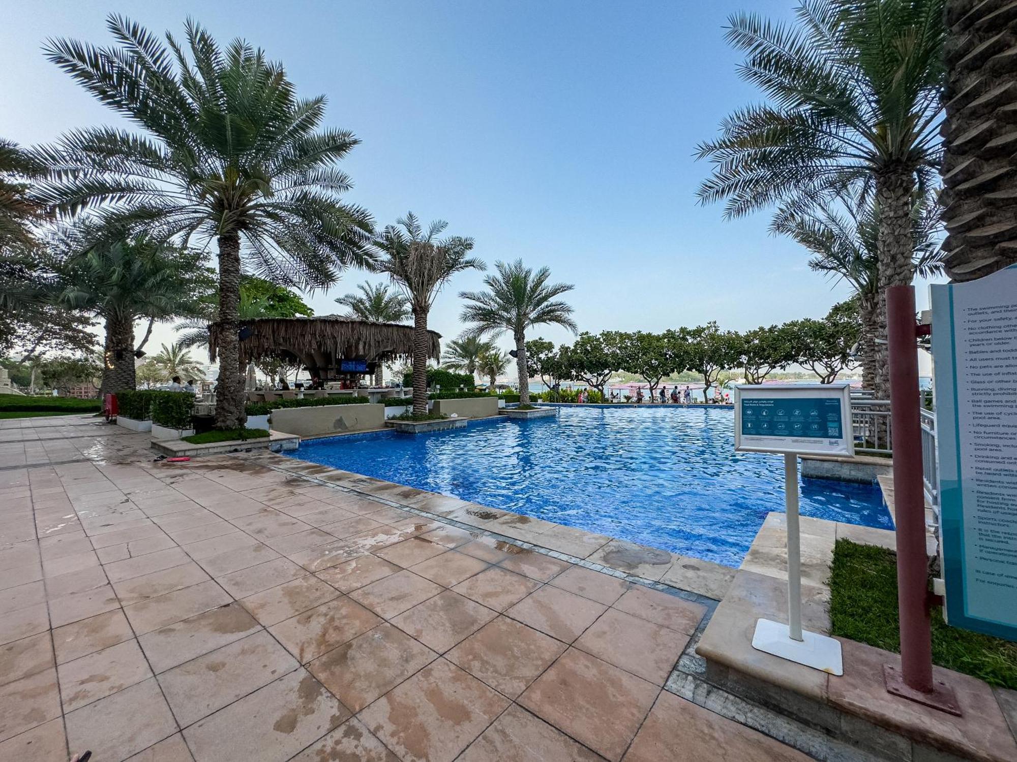 Beachfront 2br - Private In Palm Jumeirah