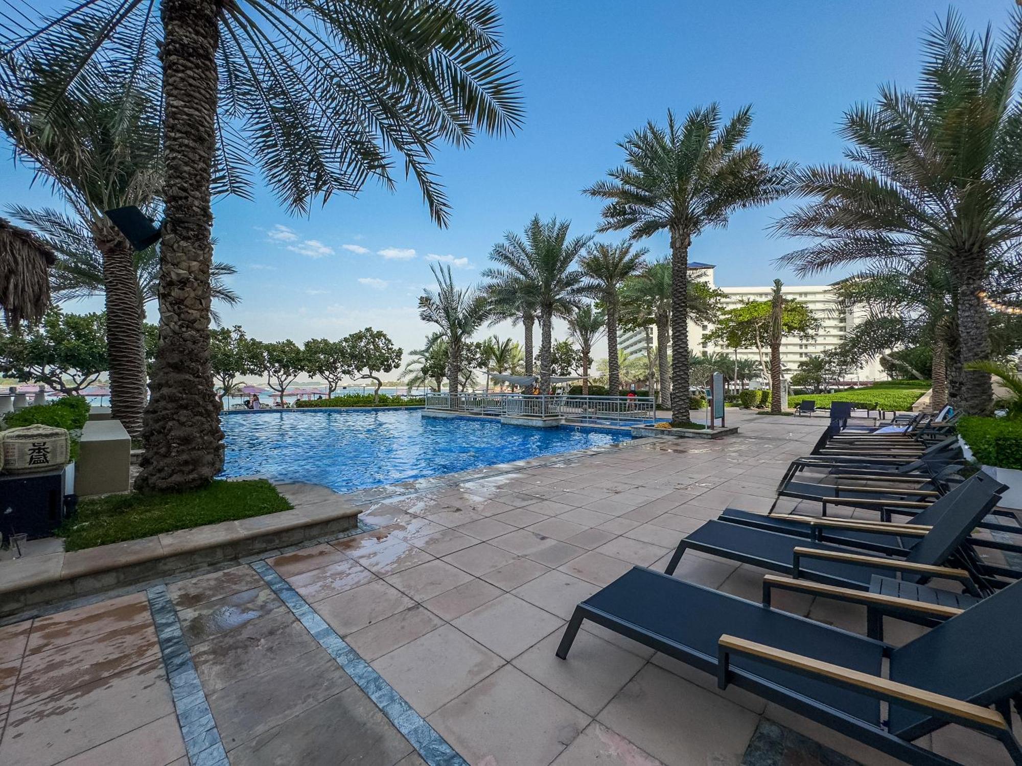 Beachfront 2br - Private In Palm Jumeirah * Dubai