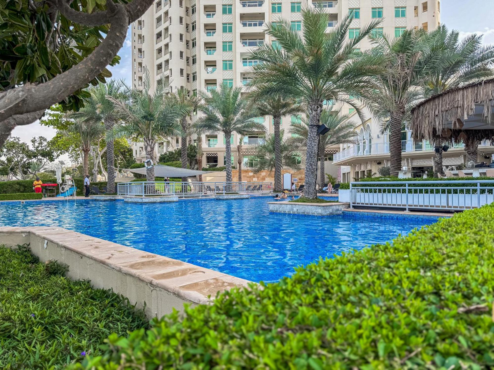 Beachfront 2br - Private In Palm Jumeirah Apartment *